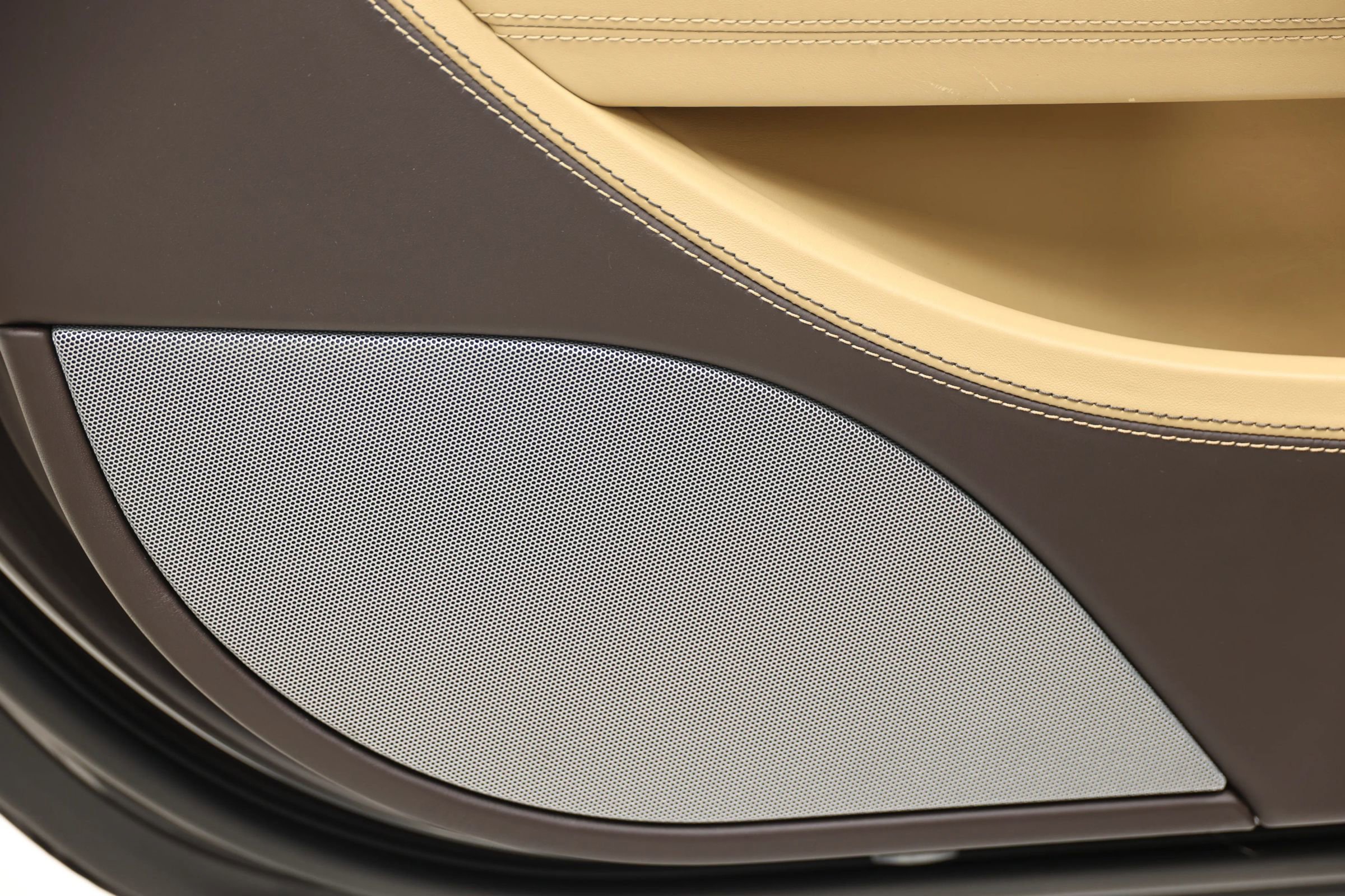 Used 2021 Bentley Continental GT image 16