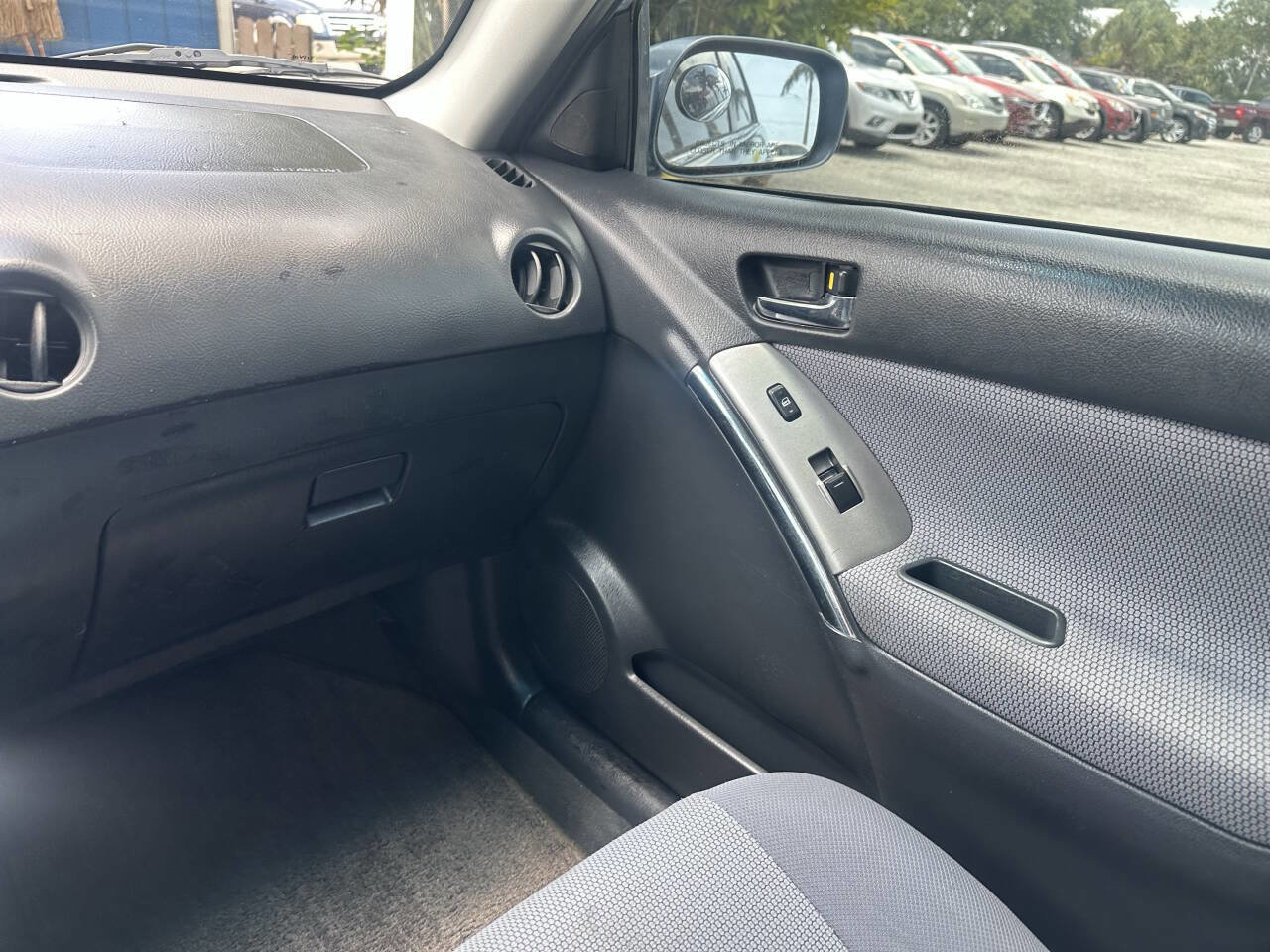 Used 2005 Toyota Matrix image 16