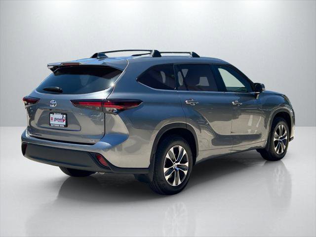 Certified 2026 Toyota Highlander XLE AWD/4WD image 5