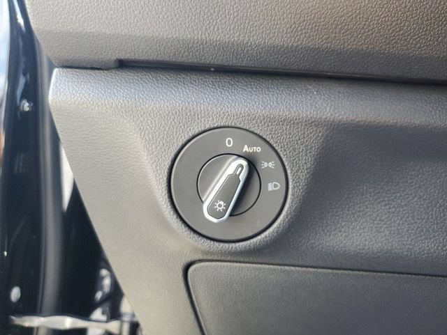 Certified 2023 Volkswagen Jetta S FWD image 33
