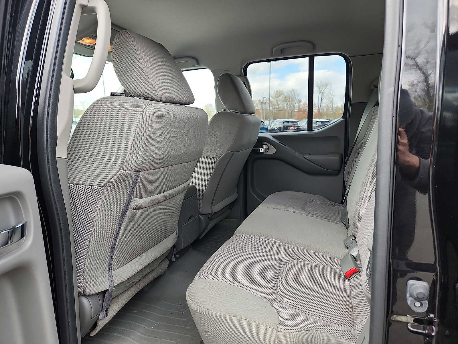 Used 2018 Nissan Frontier SV w/ Value Truck Package AWD/4WD image 10