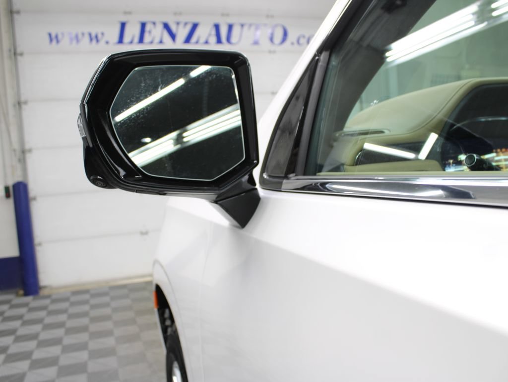 Used 2024 Chevrolet Suburban Premier AWD/4WD image 77