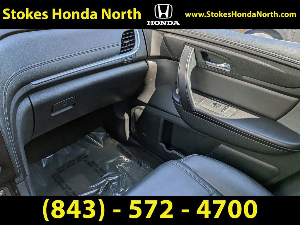 Used 2017 Chevrolet Traverse LT image 22