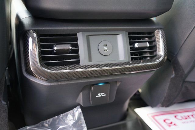 New 2025 Ford F150 Lariat w/ Equipment Group 501A Mid image 8