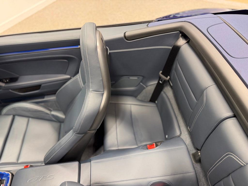 Used 2025 Porsche 911 GTS image 33