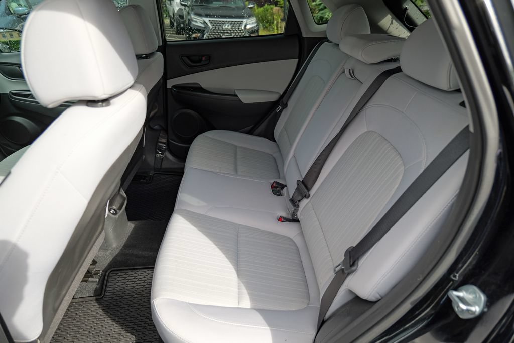 Used 2023 Hyundai Kona SEL AWD/4WD image 25