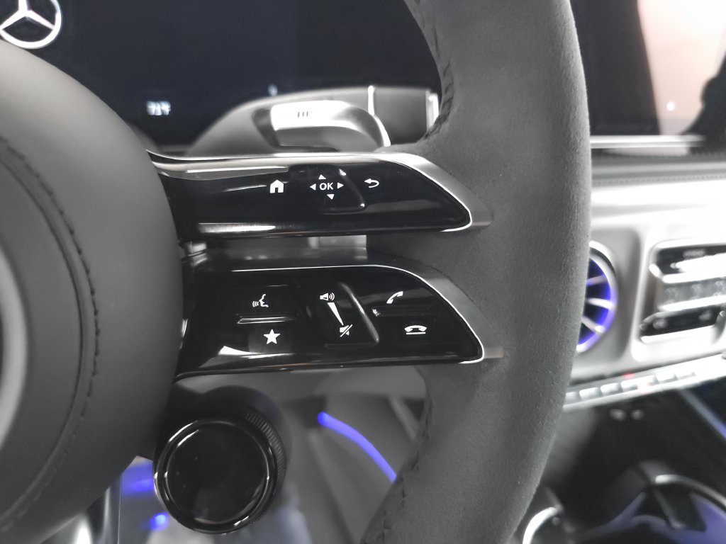 Used 2025 Mercedes-Benz G 63 AMG 4MATIC image 13