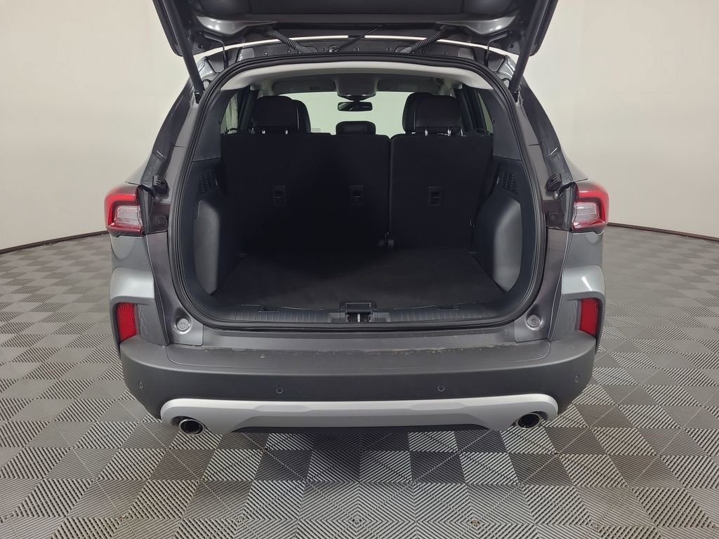 Used 2026 Ford Escape Platinum w/ Premium Technology Package AWD/4WD image 22