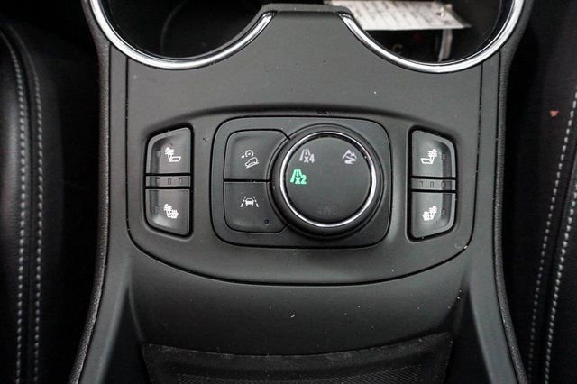 Used 2024 GMC Terrain SLT image 24