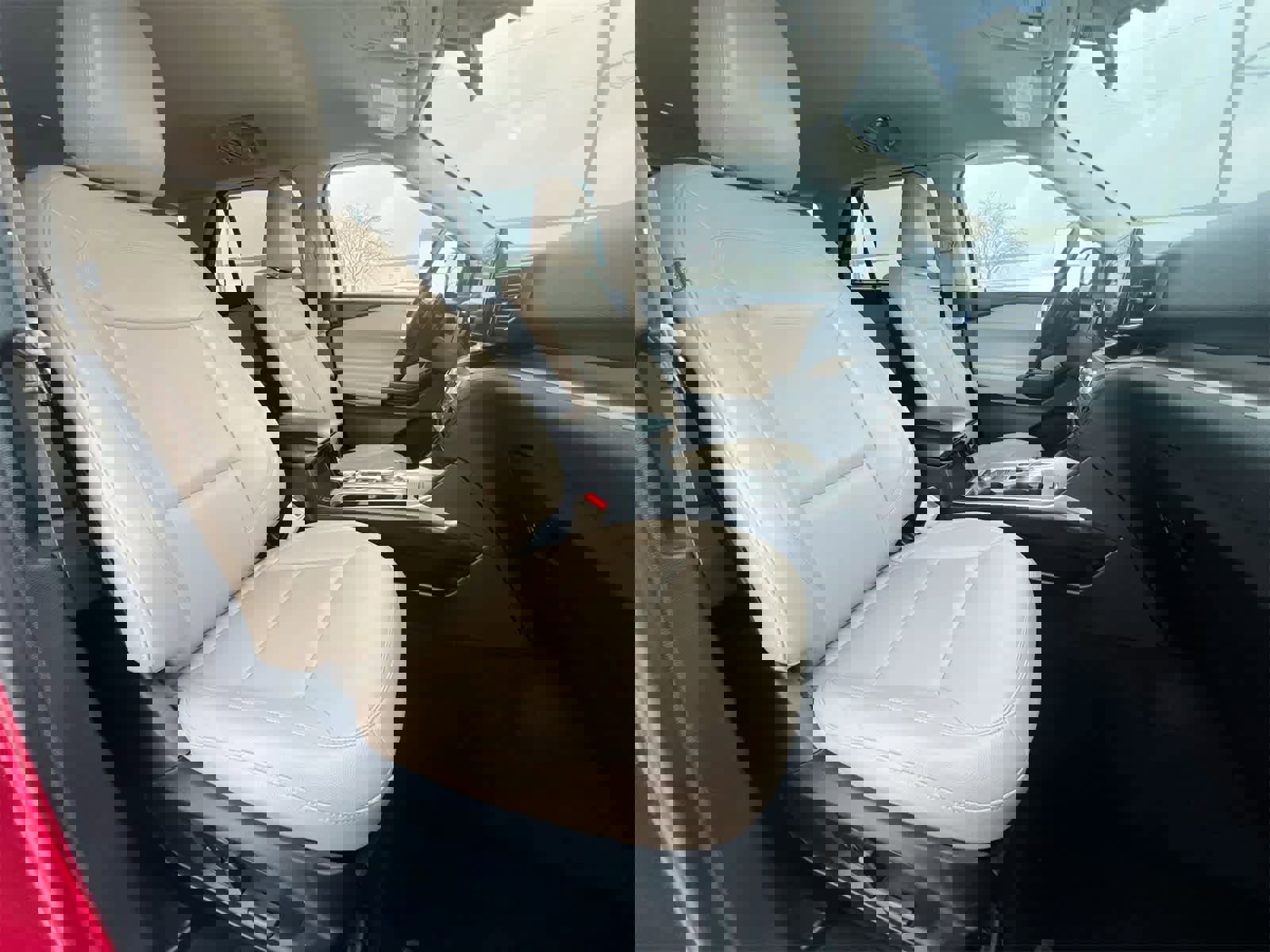 Used 2020 Ford Explorer XLT w/ Equipment Group 202A image 21