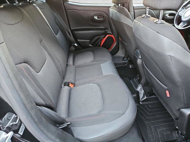 Used 2017 Jeep Renegade Trailhawk AWD/4WD image 20