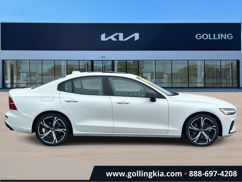 Used 2024 Volvo S60 B5 Core image 2