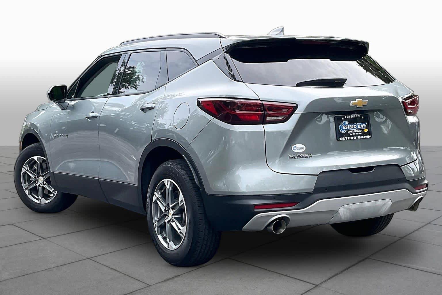 Used 2024 Chevrolet Blazer LT w/ Convenience Package FWD image 13