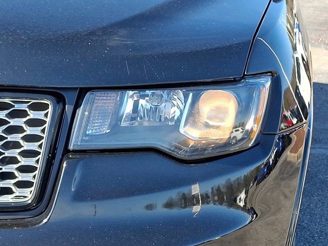 Certified 2018 Jeep Grand Cherokee Altitude AWD/4WD image 12