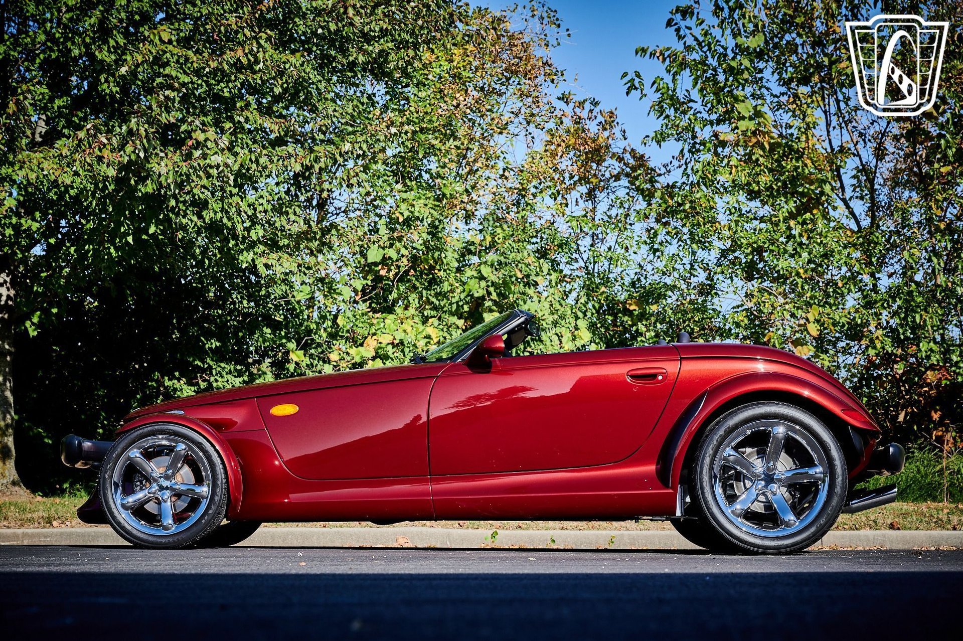 Used 2002 Chrysler Prowler image 7
