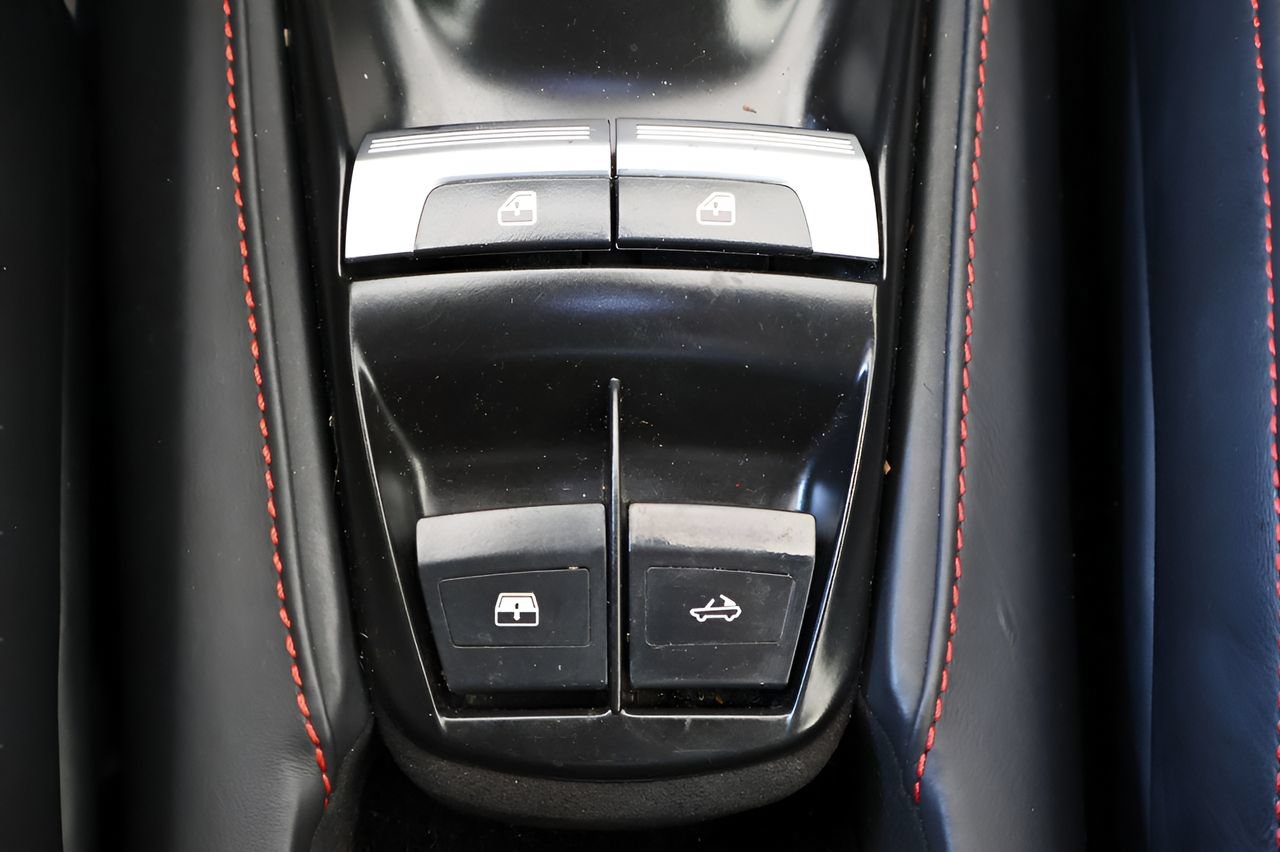 Used 2018 Ferrari 488 Spider RWD image 29