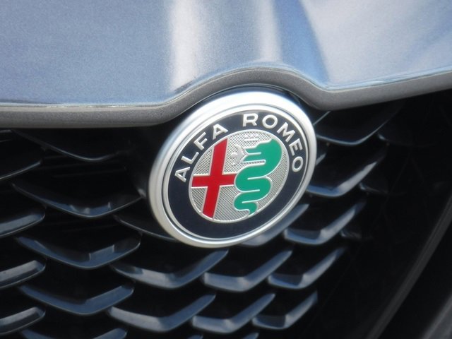 Used 2024 Alfa Romeo Stelvio Veloce image 8