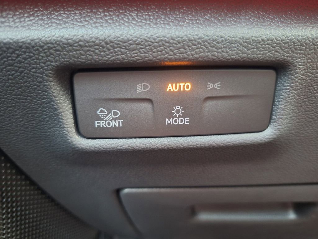 New 2026 Volkswagen Tiguan SEL R-Line image 12