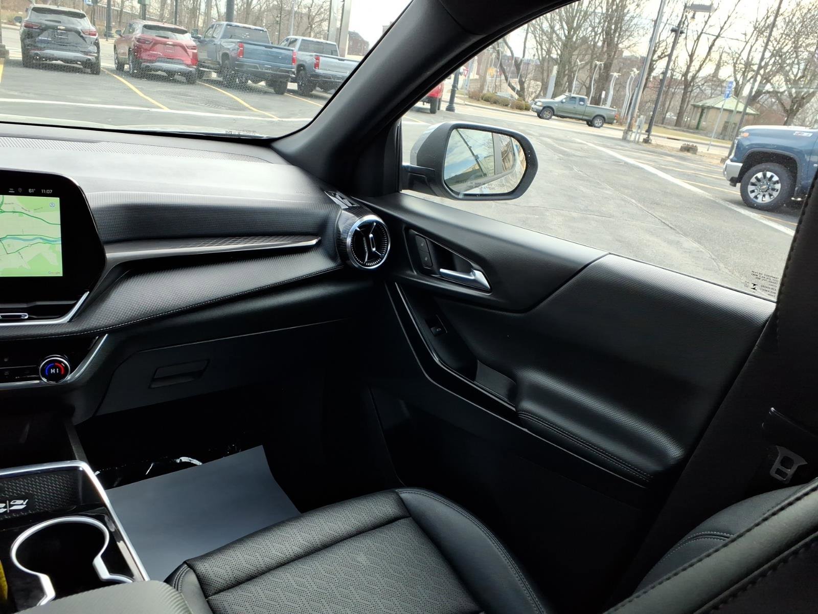 Used 2025 Chevrolet Equinox LT w/ Convenience Package II AWD/4WD image 16