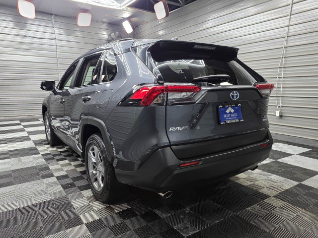 Used 2022 Toyota RAV4 XLE w/ Convenience Package AWD/4WD image 8