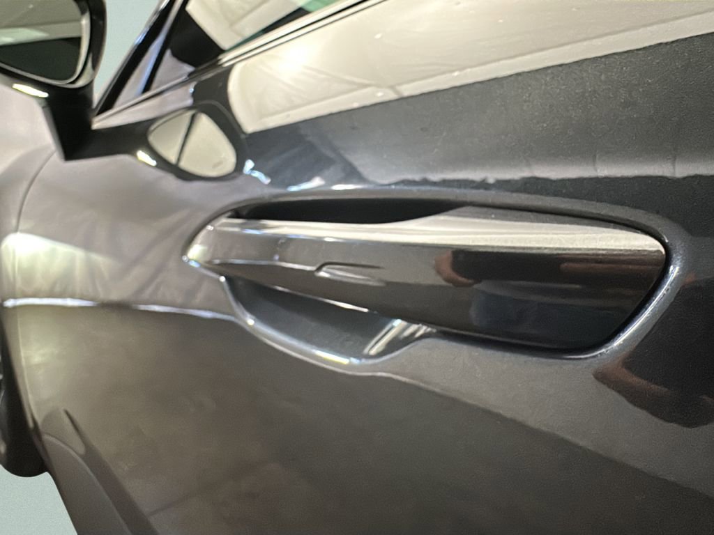 Used 2025 Porsche Macan 4S Electric image 5