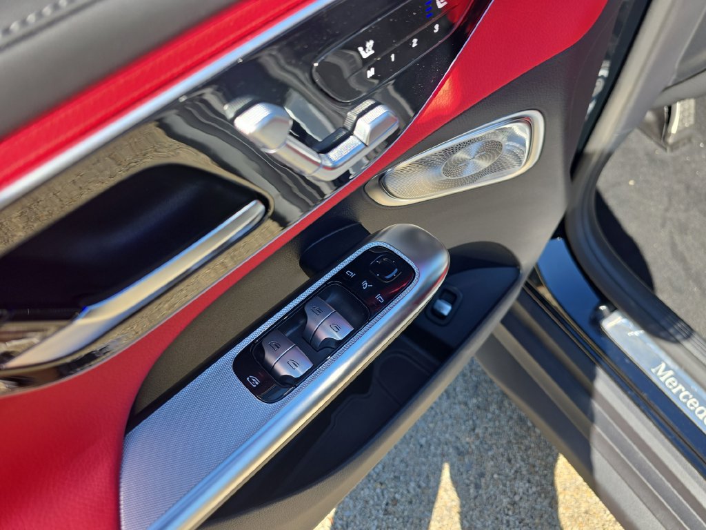 New 2027 Mercedes-Benz GLC 300 4MATIC image 11