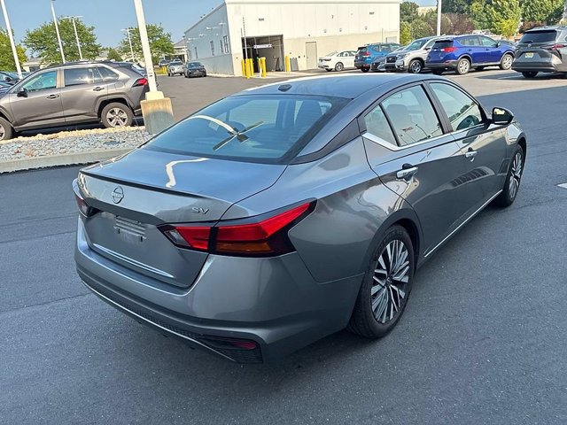 Used 2024 Nissan Altima 2.5 SV FWD image 8