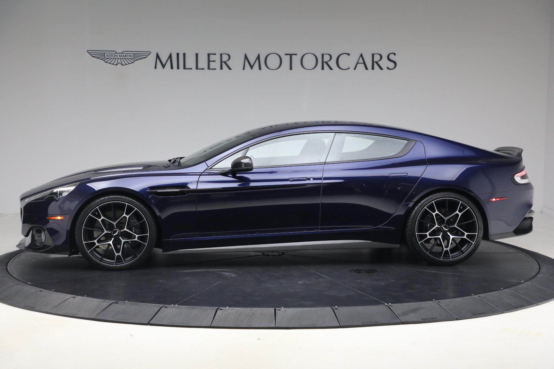 Used 2019 Aston Martin Rapide AMR RWD image 3