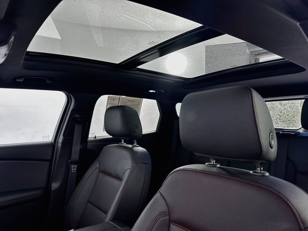 Used 2023 Chevrolet Blazer RS w/ Enhanced Convenience Package image 35