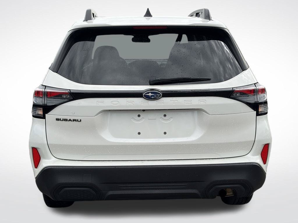 Used 2025 Subaru Forester Premium AWD/4WD image 8