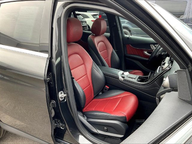 Used 2022 Mercedes-Benz GLC 300 4MATIC image 31