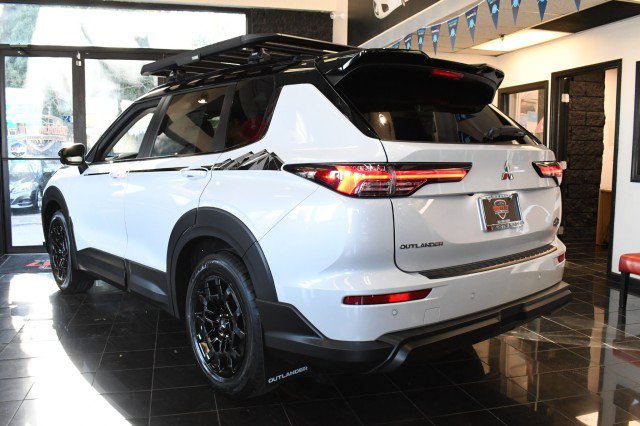 New 2026 Mitsubishi Outlander AWD image 19