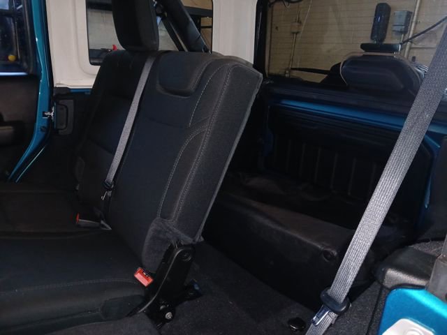 Used 2020 Jeep Wrangler Unlimited Sahara image 47