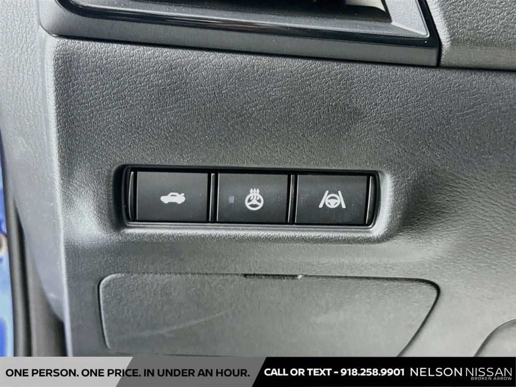 New 2026 Nissan Sentra SR w/ SR Premium Package FWD image 10