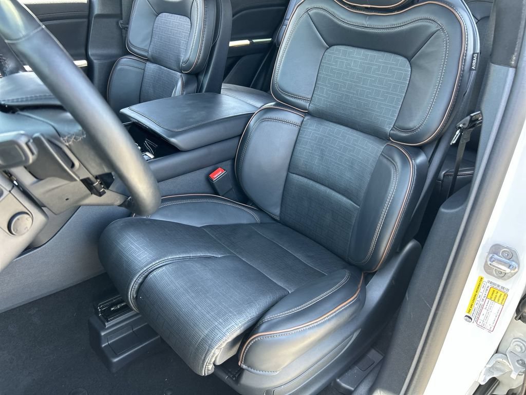 Used 2025 Lincoln Aviator Black Label w/ Black Label Special Edition AWD/4WD image 20