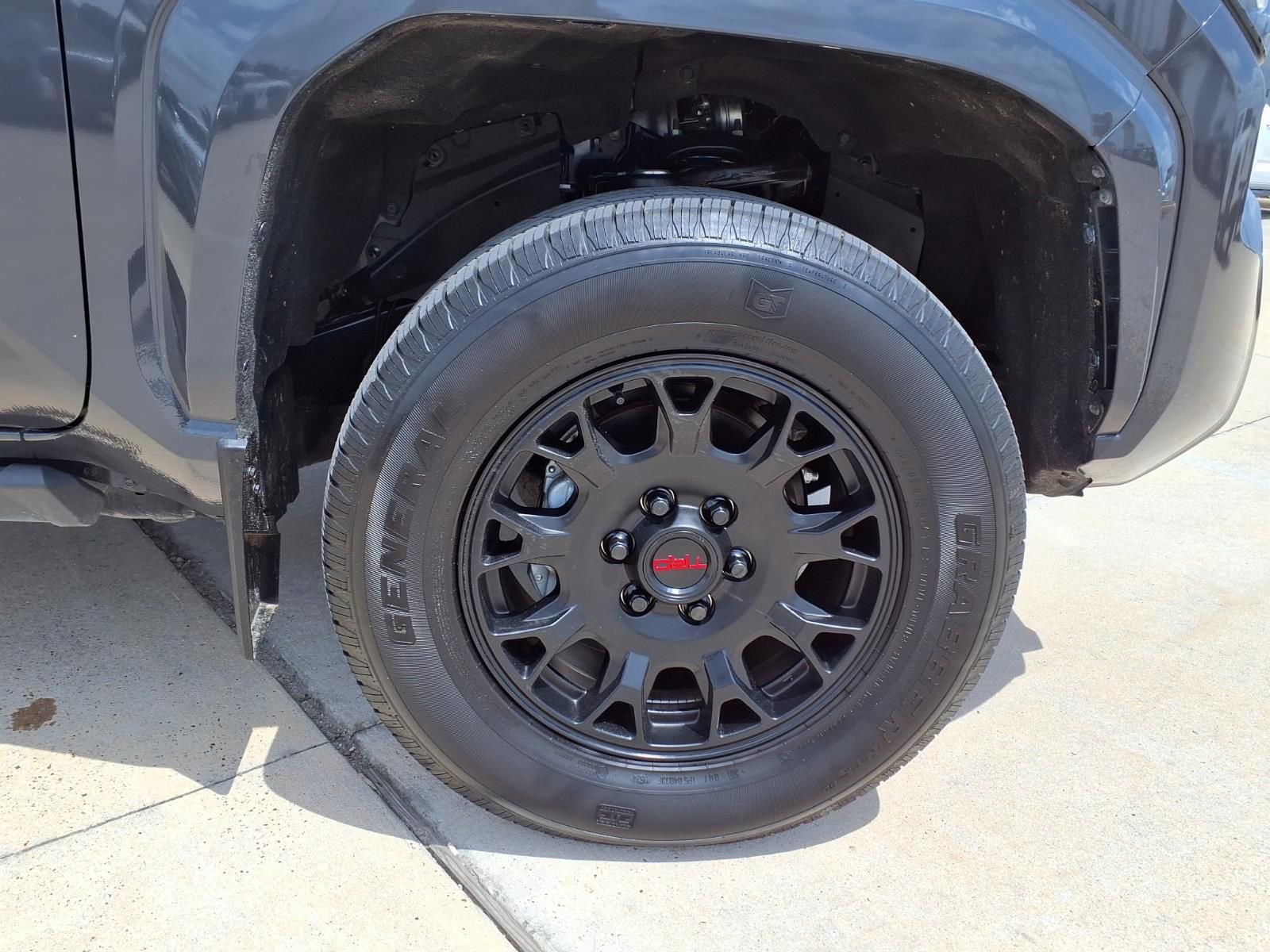 Certified 2024 Toyota Tacoma SR5 AWD/4WD image 13