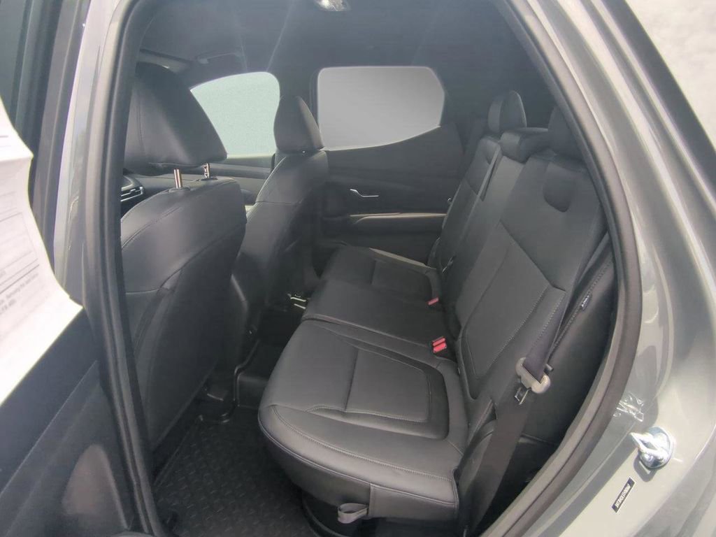 Used 2026 Hyundai Santa Cruz SEL FWD image 11