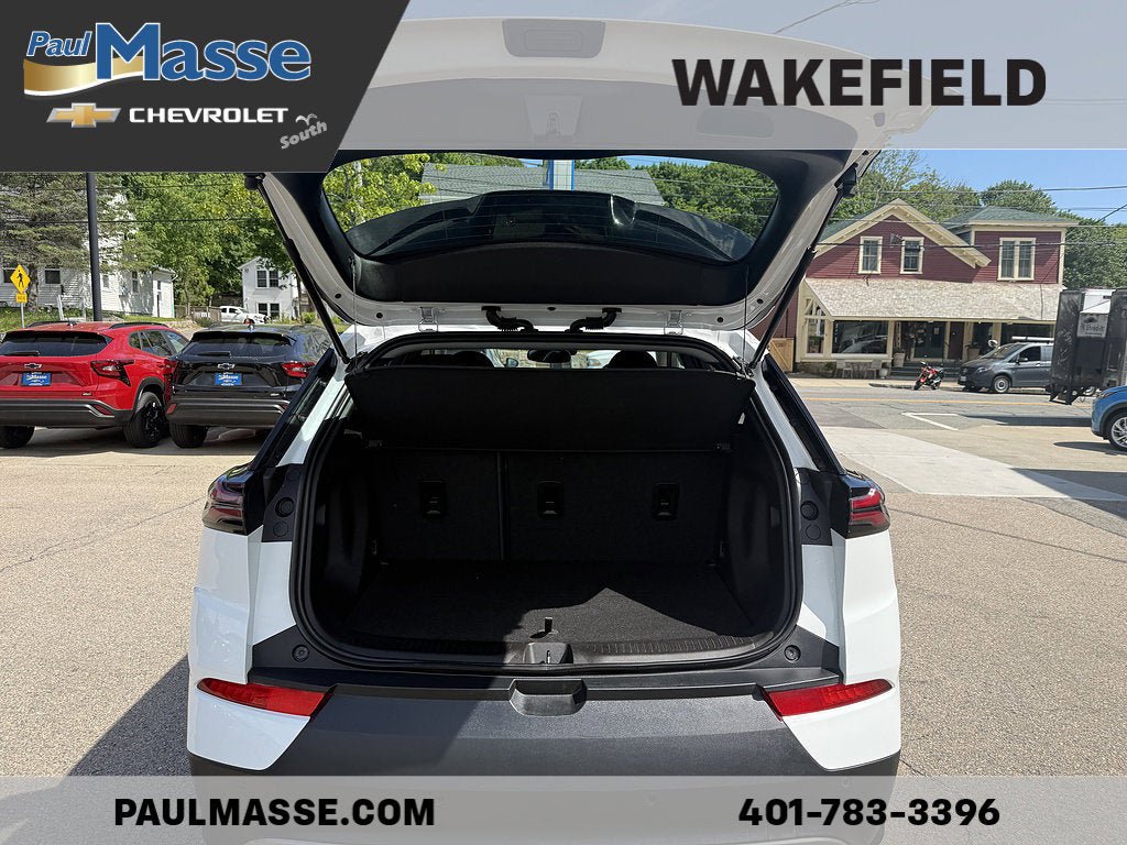 Used 2023 Chevrolet Bolt EUV LT w/ Convenience Package FWD image 9
