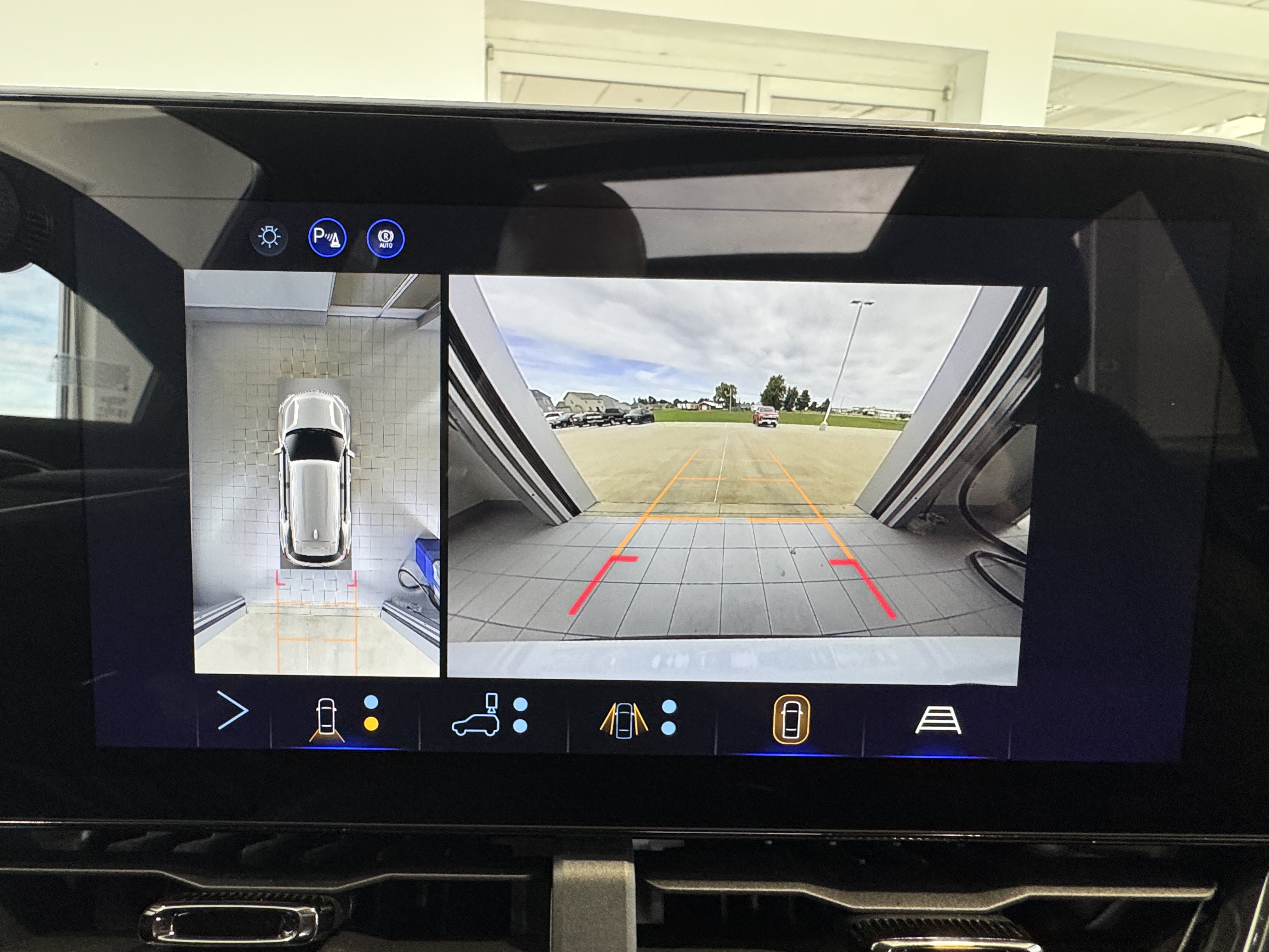New 2027 Chevrolet Equinox RS w/ Safety and Technology Package AWD/4WD image 18