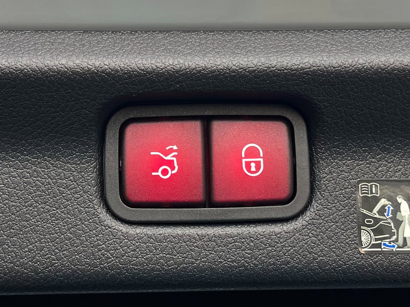 Used 2023 Mercedes-Benz EQE 500 4MATIC Sedan image 31