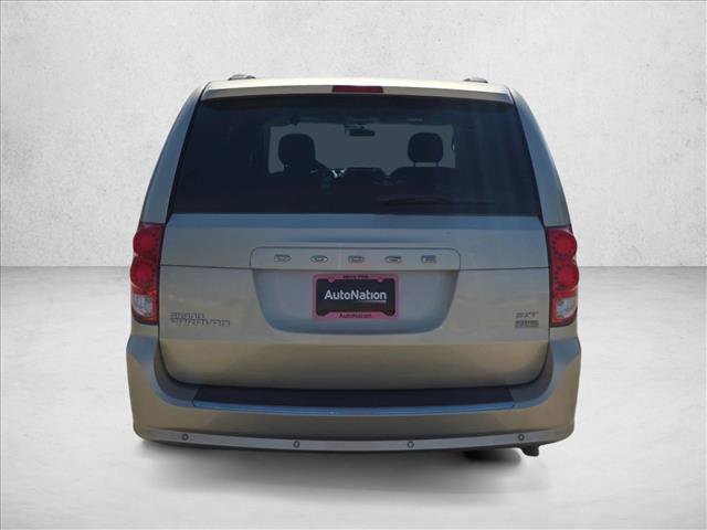 Used 2015 Dodge Grand Caravan SXT w/ Rear Park Assist Package FWD image 6