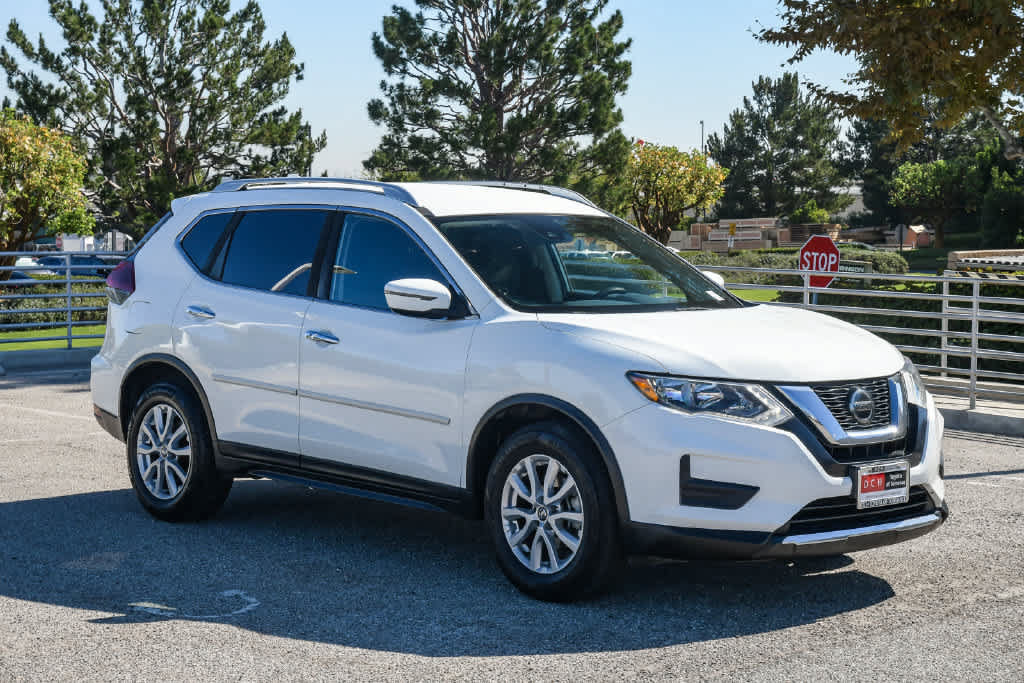 Used 2020 Nissan Rogue SV FWD image 34