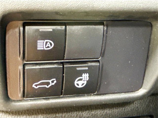 Used 2020 Toyota Highlander Limited image 11