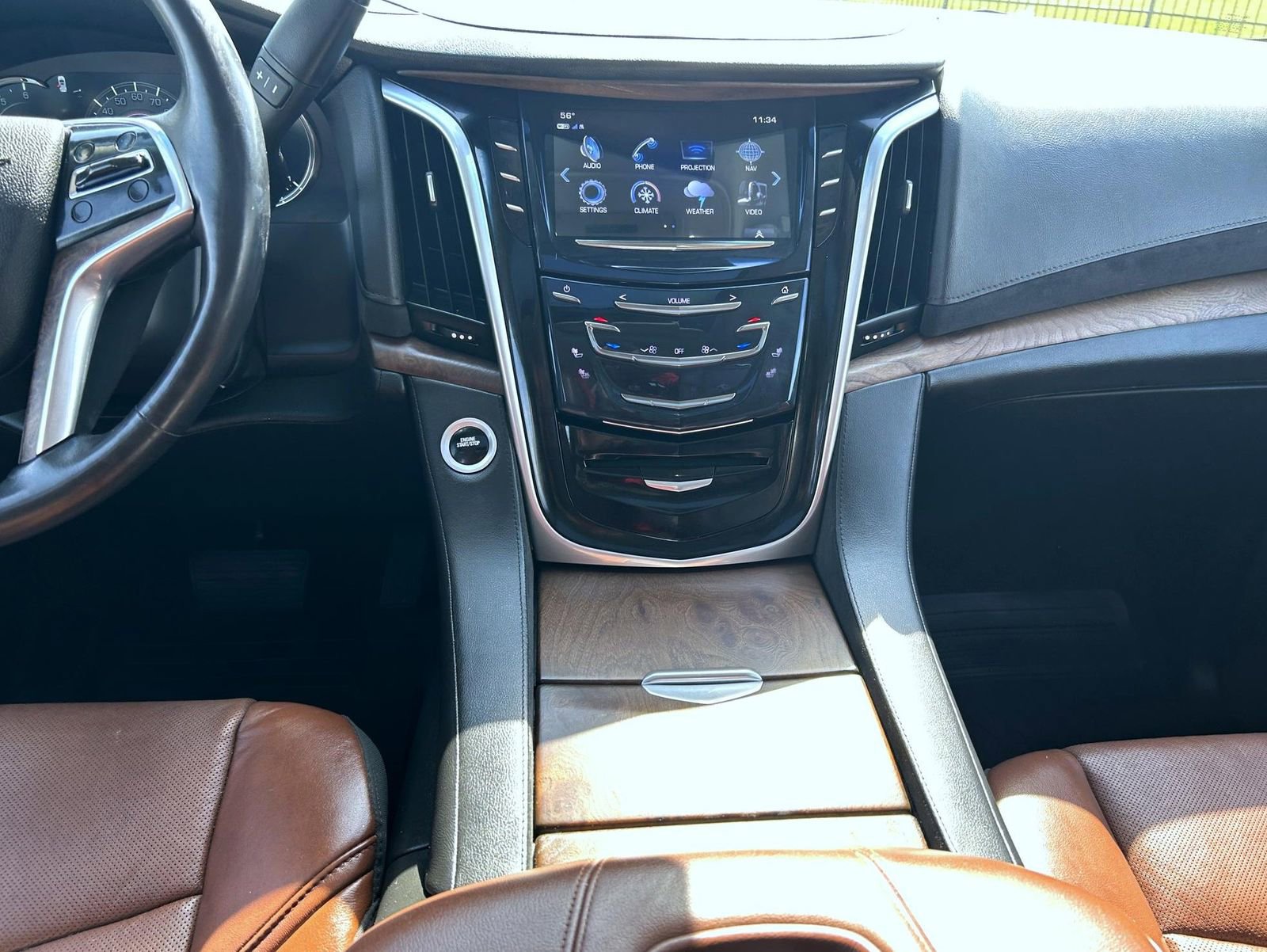 Used 2020 Cadillac Escalade ESV Premium Luxury image 17
