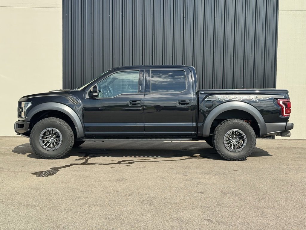 Used 2019 Ford F150 Raptor w/ Equipment Group 802A Luxury image 2