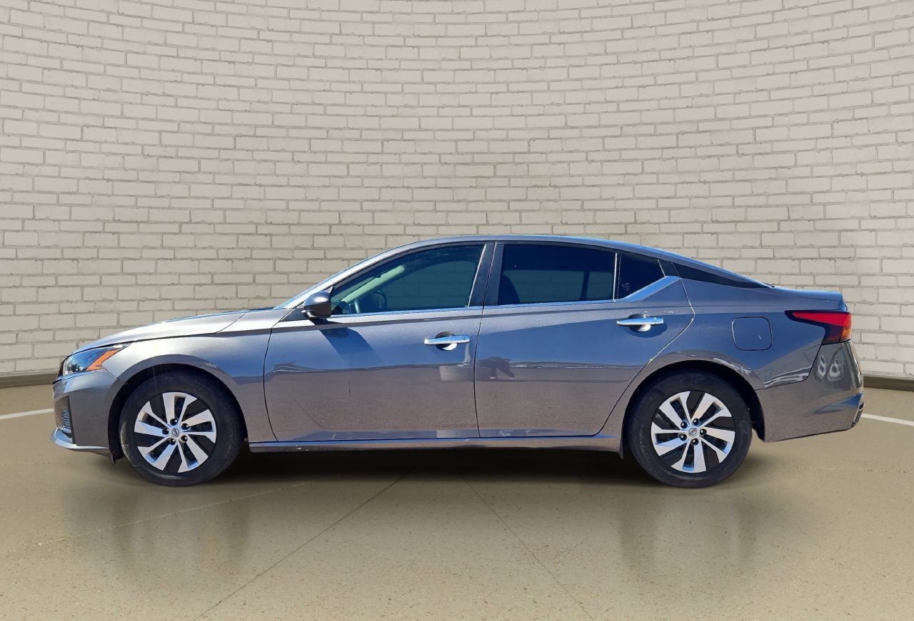Used 2025 Nissan Altima 2.5 S FWD image 8