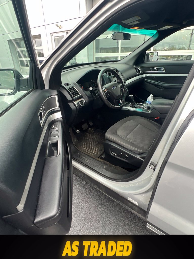 Used 2016 Ford Explorer XLT AWD/4WD image 34