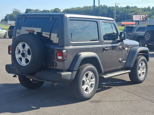 Used 2021 Jeep Wrangler Sport AWD/4WD image 5