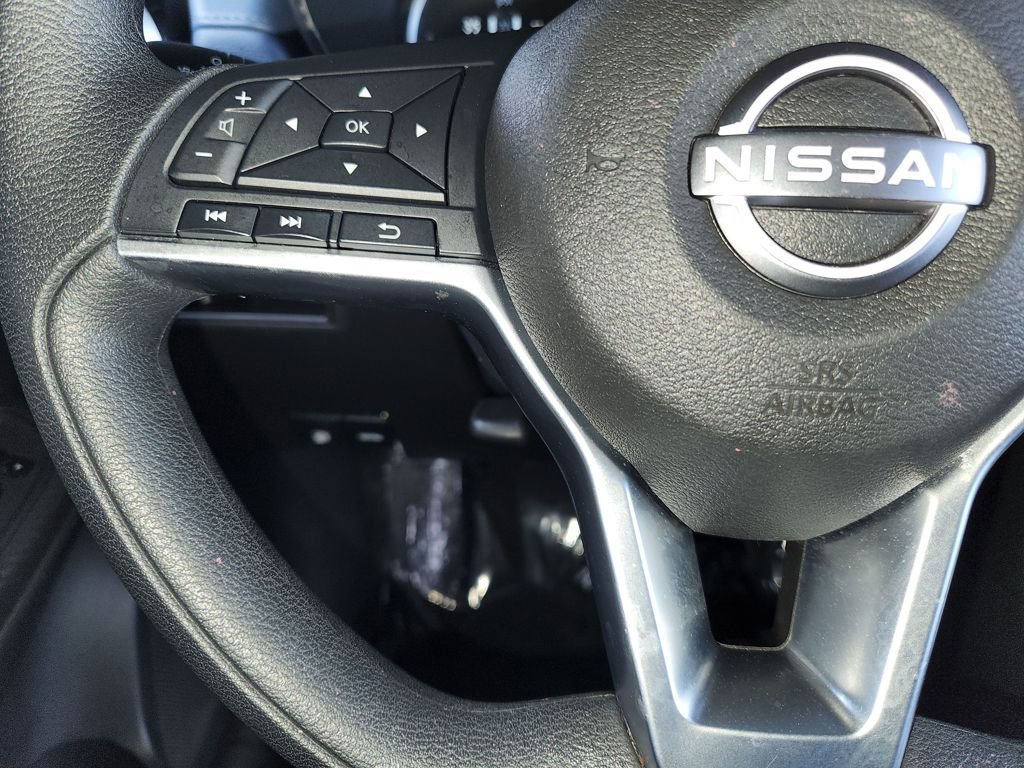 Used 2025 Nissan Versa SV image 23