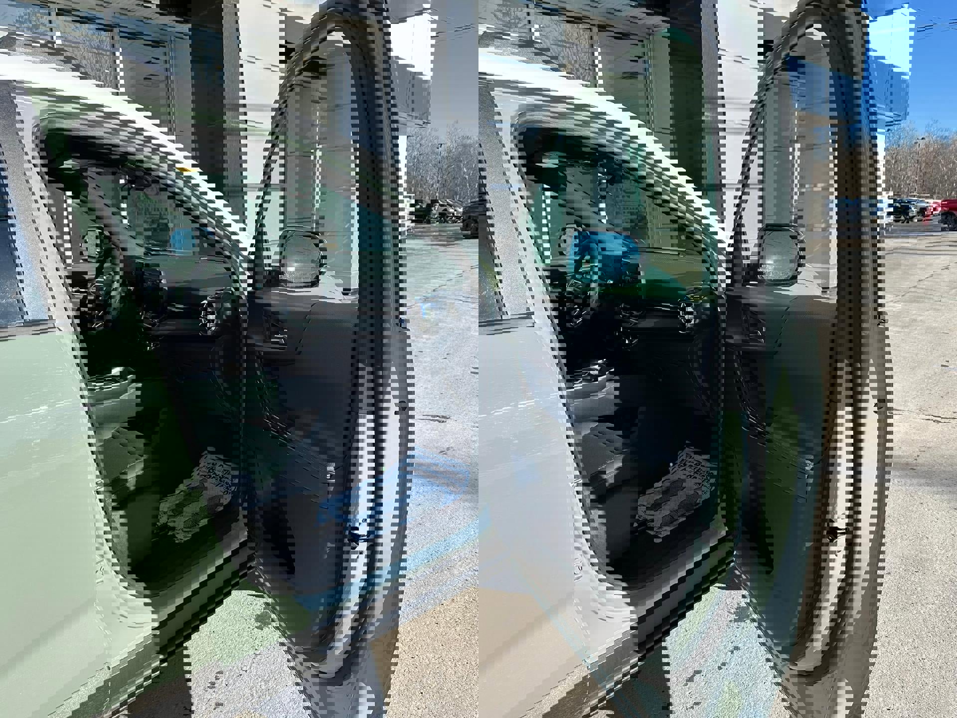 Certified 2025 Chevrolet Equinox LT w/ Convenience Package II image 21